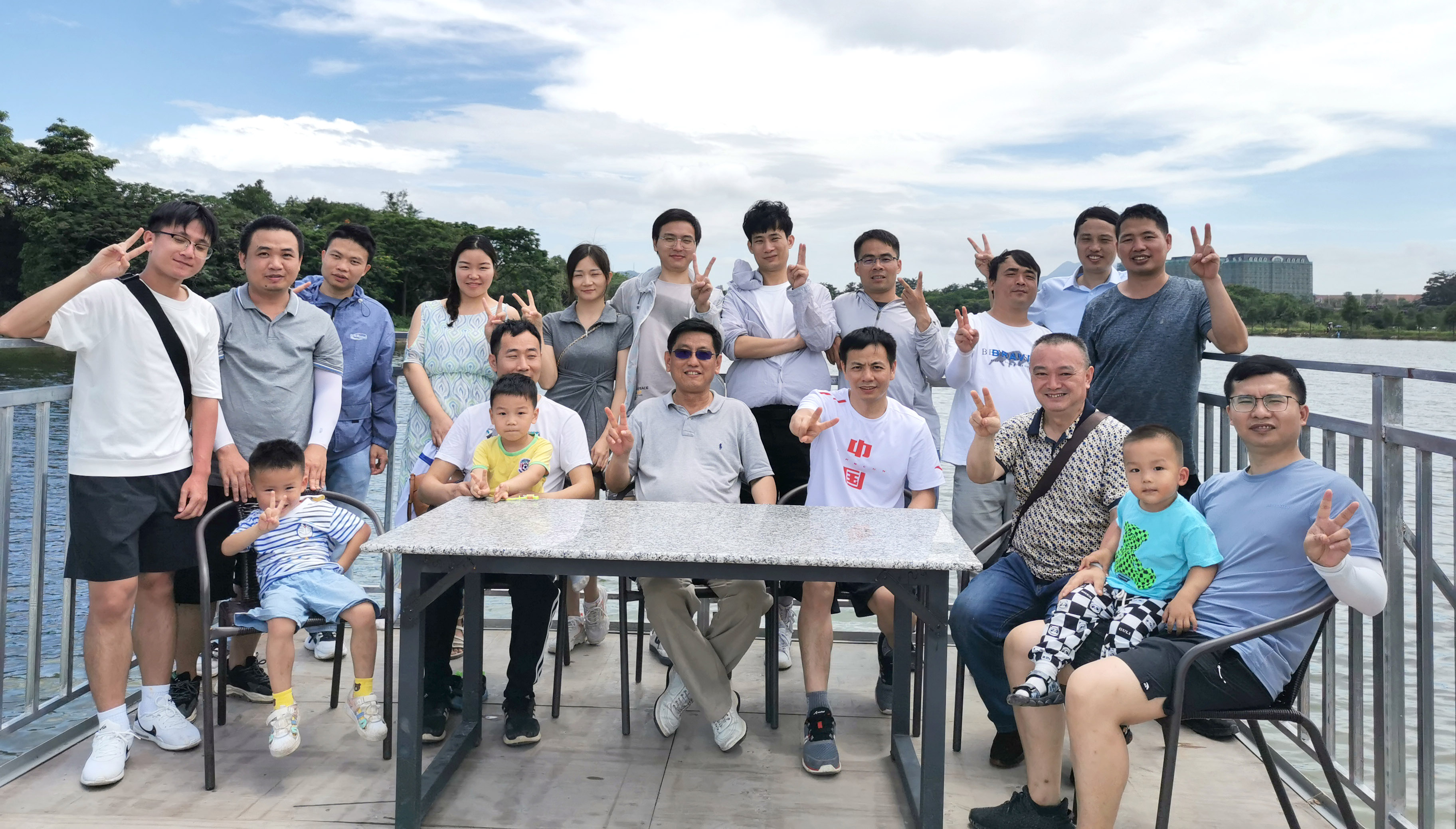 2022年5月钓趣横生·欢乐无限——j9娱乐科技组织员工垂钓团建活动     2022年5月29日