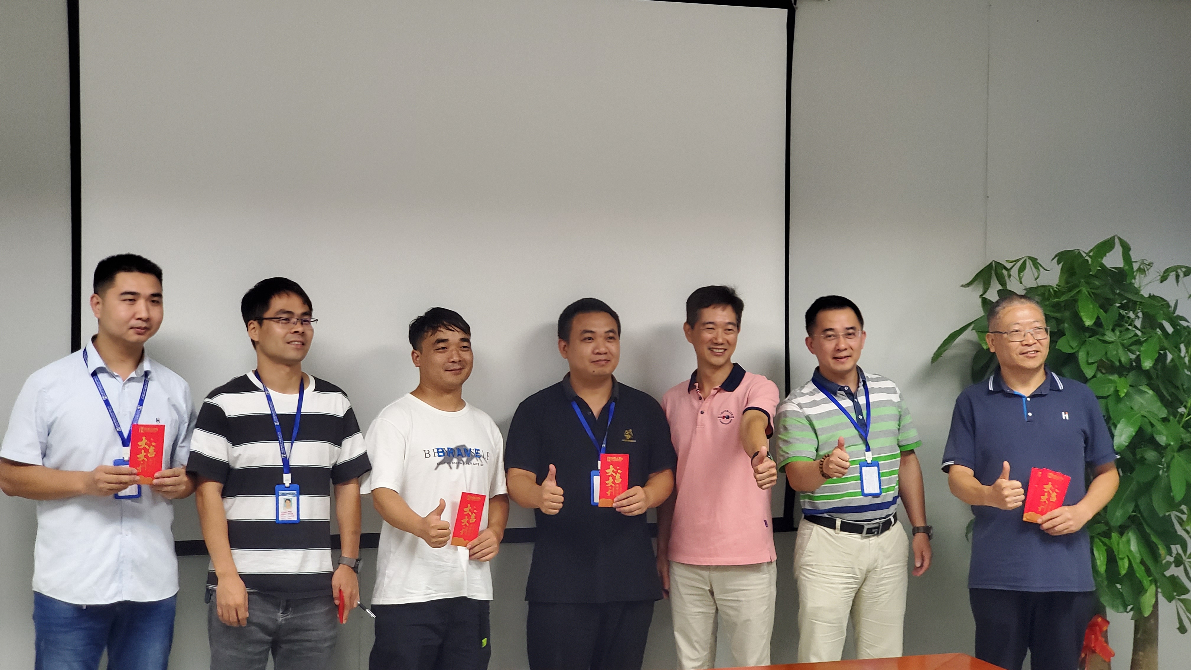 j9娱乐科技2022上半年培训工作总结及表彰会    2022年8月9日
